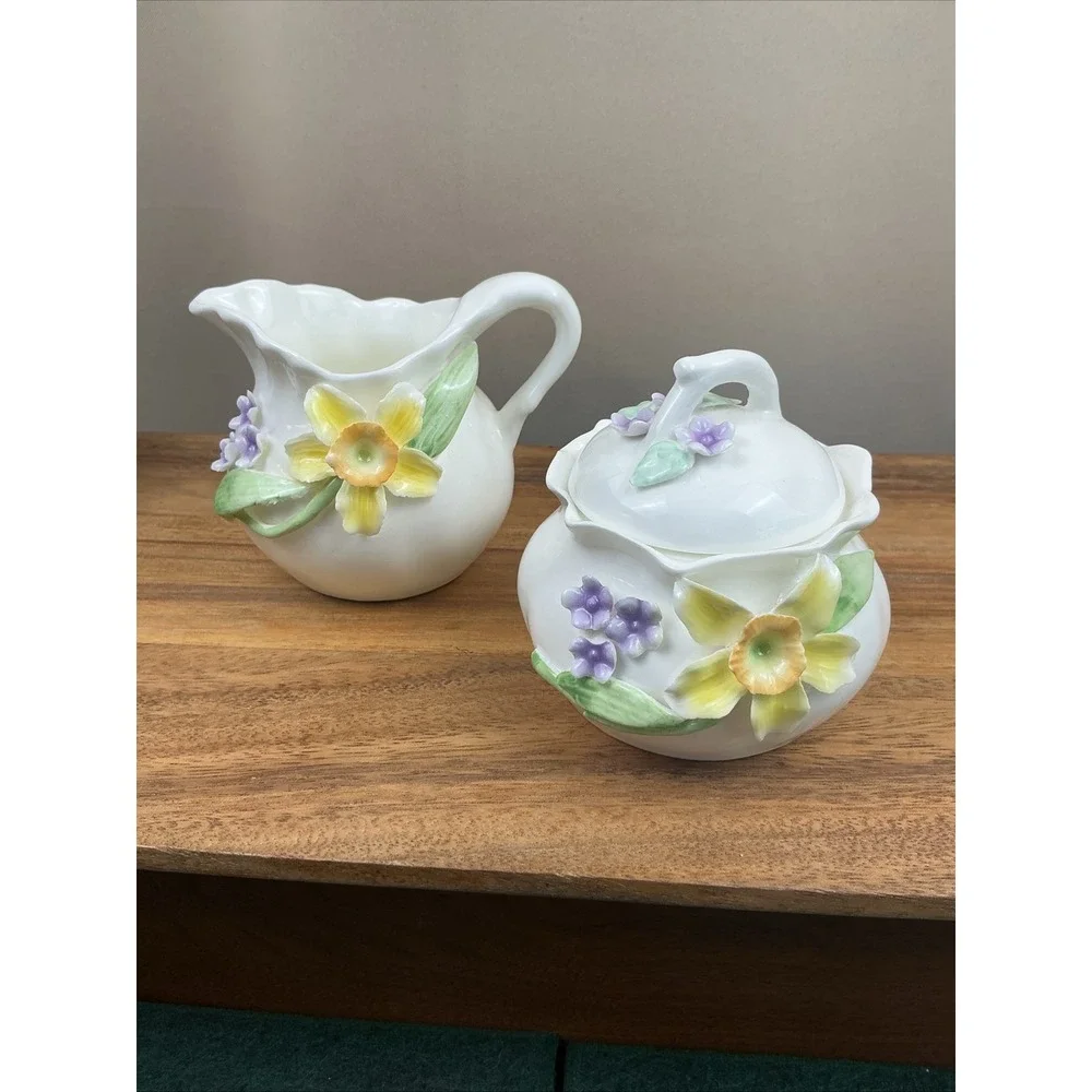 Daffodil Philippines Fine Bone China Creamer & Sugar Set 3D Floral White Yellow